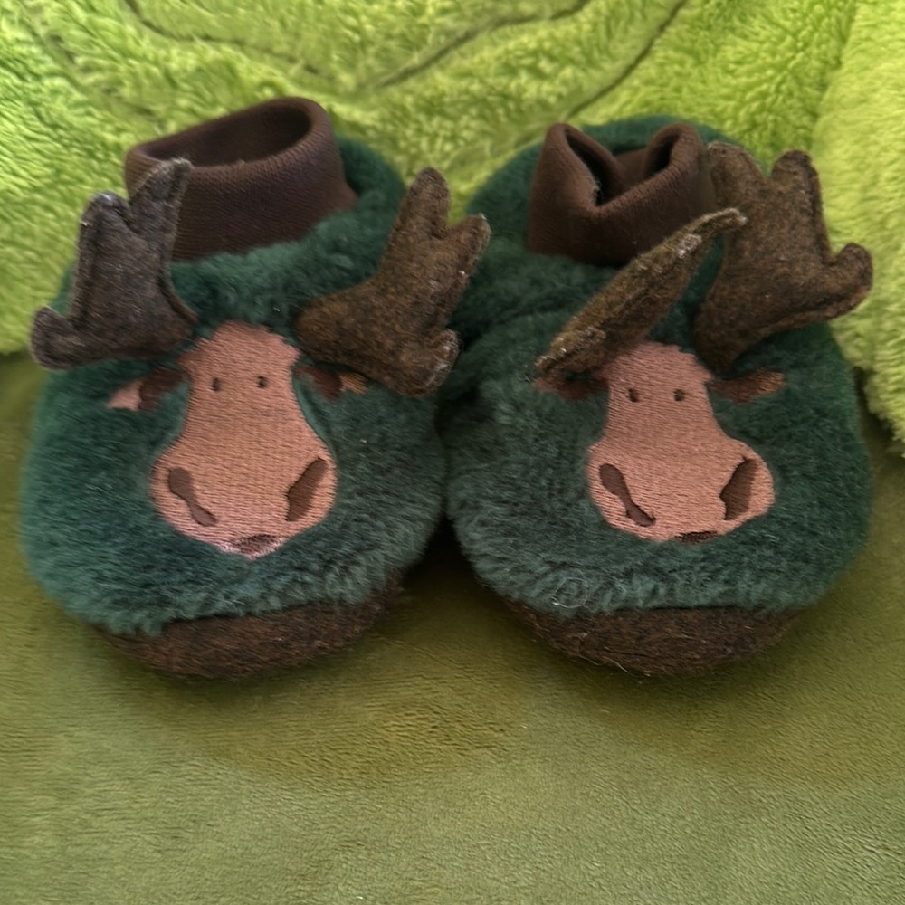 L.L. Bean Cozy Green Moose Kids Slippers Toddler size 7-8